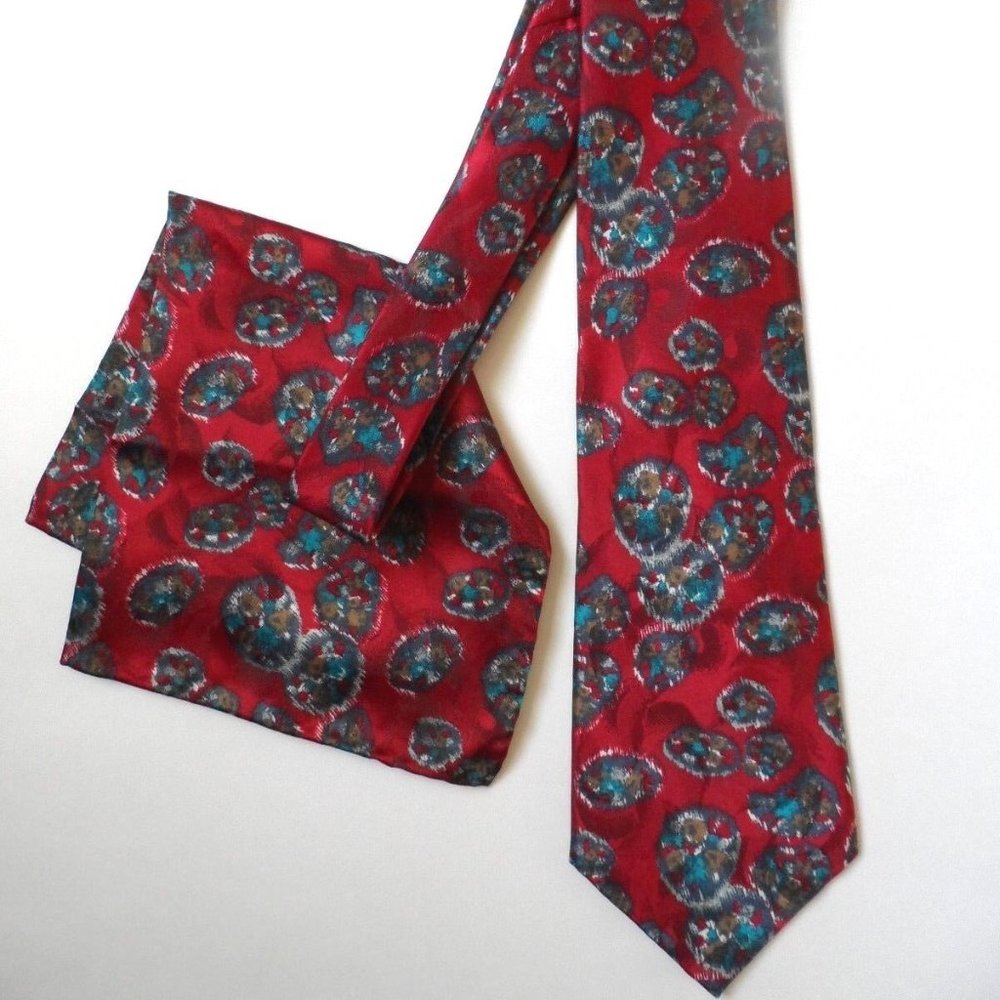 Domani Men's Patterned Tie & Solid Pocket Square Set